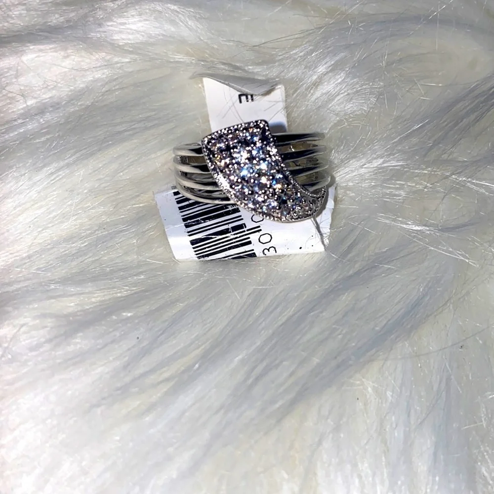 NWT Ring